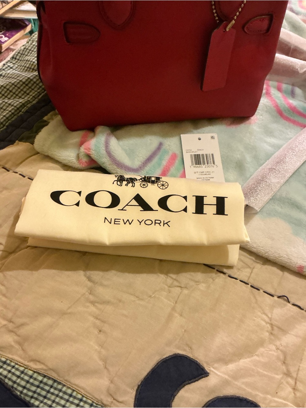 Coach Soft Empire 21 In Scarlet - Picture 6 of 16